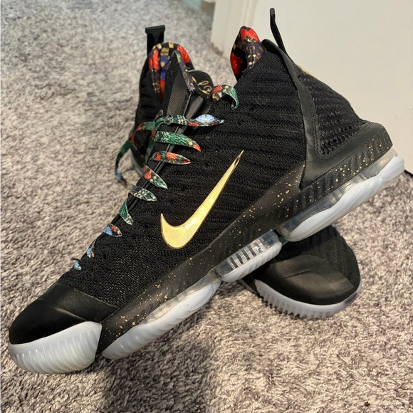 Nike Lebron 16 Watch The Throne - Picture 3 of 6